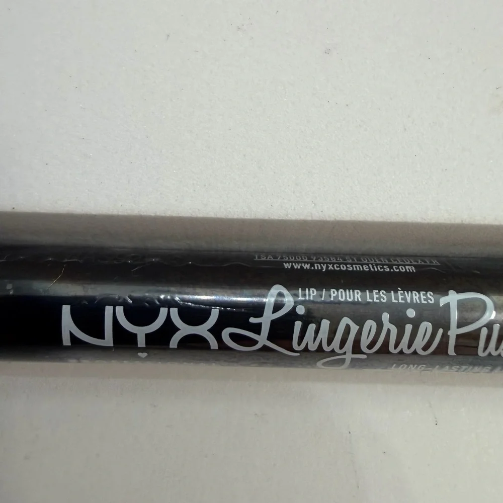 🩷5/$10 NYX Lingerie Push-Up Long-Lasting Lipstick Pencil - Nude Peach